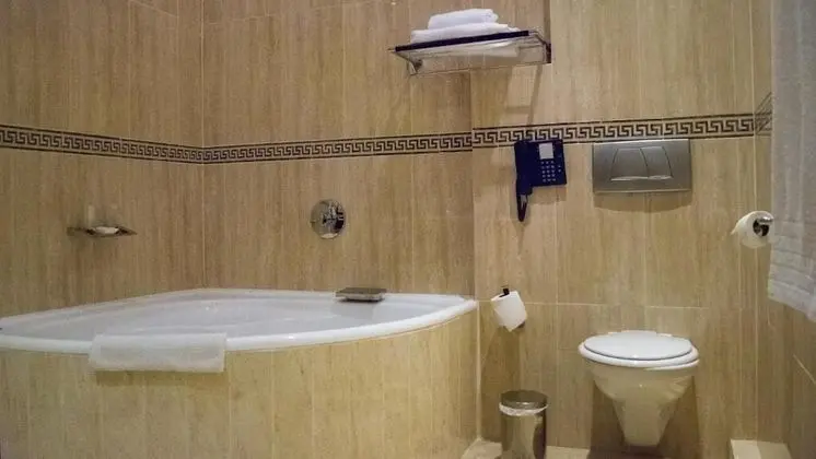 Süit, 1 En Büyük (King) Boy Yatak