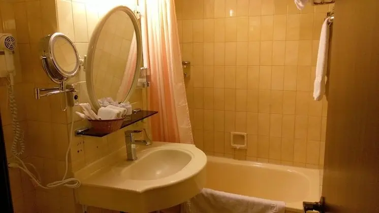 Standard Tek Büyük Yataklı Oda, Penceresiz