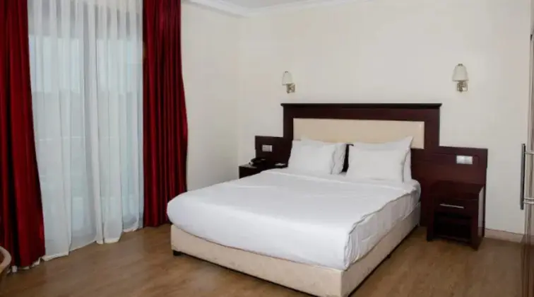 Standart Oda, Bahçe Manzaralı