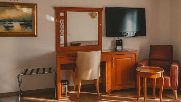 Standart Üç Kişilik Oda, Manzarasız