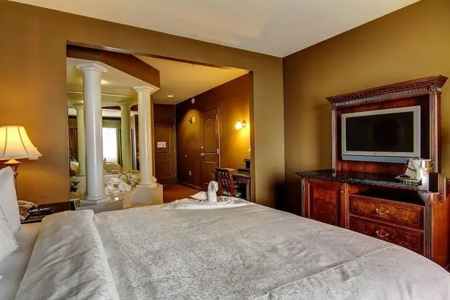 Süit, 1 En Büyük (King) Boy Yatak, Sıcak Su Küveti