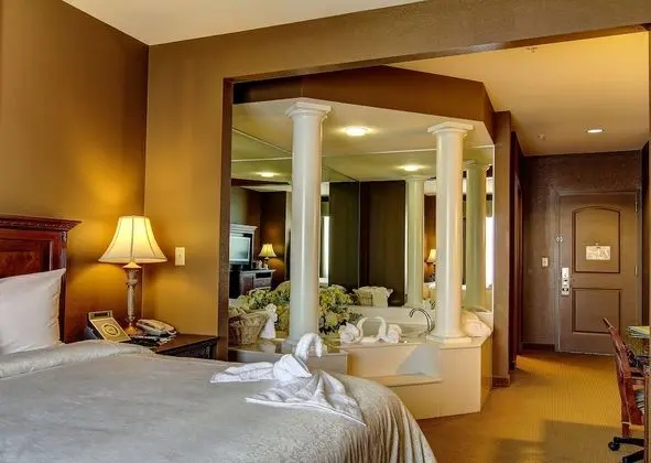 Süit, 1 En Büyük (King) Boy Yatak, Sıcak Su Küveti