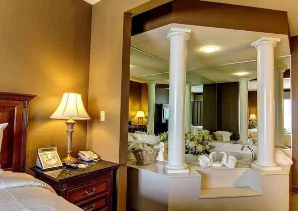 Süit, 1 En Büyük (King) Boy Yatak, Sıcak Su Küveti