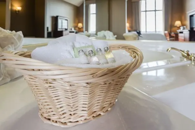 Süit, 1 En Büyük (King) Boy Yatak, Sıcak Su Küveti