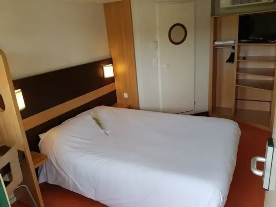 Standard Oda, 1 Çift Kişilik Yatak