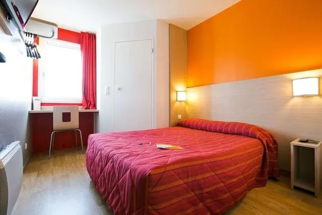 Standard Oda, Birden Çok Yatak (1 Double and 1 Single bed)