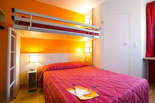 Standard Oda, Birden Çok Yatak (1 Double and 1 Single bed)