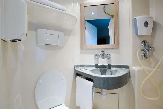 Standard Oda, Birden Çok Yatak (1 Double and 1 Single bed)