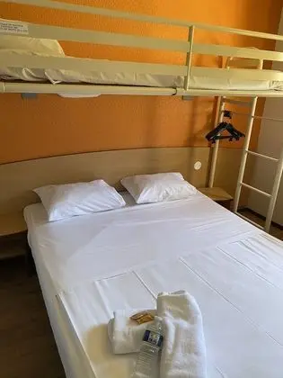 Standard Oda, Birden Çok Yatak (1 Double and 1 Single bed)