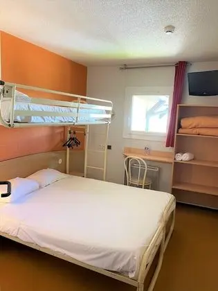 Standard Oda, Birden Çok Yatak (1 Double and 1 Single bed)