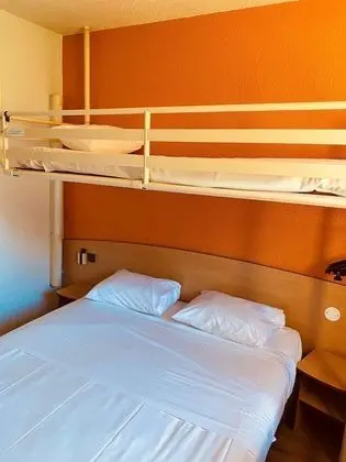 Standard Oda, Birden Çok Yatak (1 Double and 1 Single bed)
