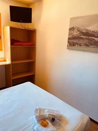 Standard Oda, Birden Çok Yatak (1 Double and 1 Single bed)