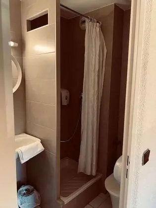 Standard Oda, Birden Çok Yatak (1 Double and 1 Single bed)