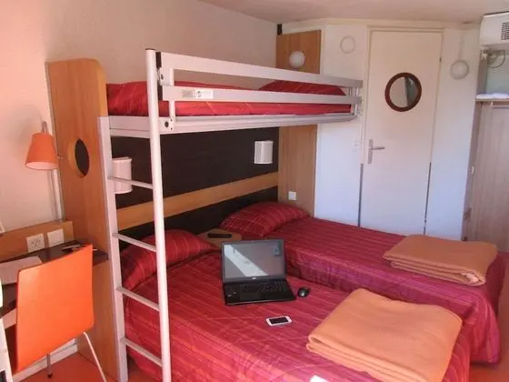 Standard Oda, 3 Tek Kişilik Yatak