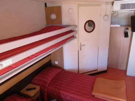 Standard Oda, 3 Tek Kişilik Yatak