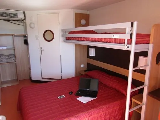 Standard Oda, Birden Çok Yatak (1 Double and 1 Single bed)