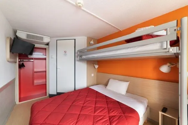 Standard Oda, Birden Çok Yatak (1 Double and 1 Single bed)