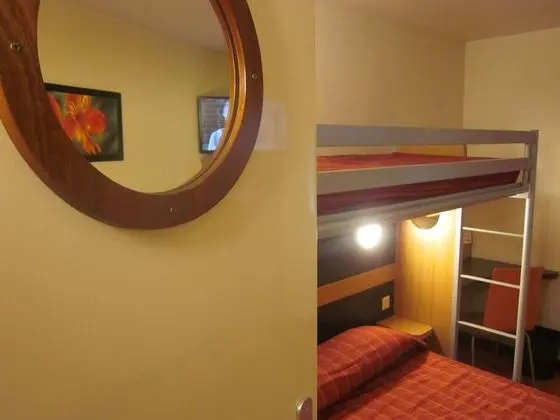 Standard Oda, Birden Çok Yatak (1 Double and 1 Single bed)