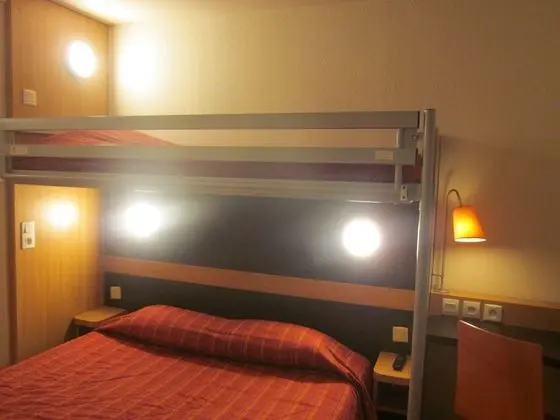 Standard Oda, Birden Çok Yatak (1 Double and 1 Single bed)