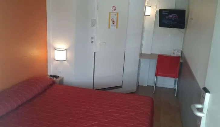Standard Oda, 1 Çift Kişilik Yatak