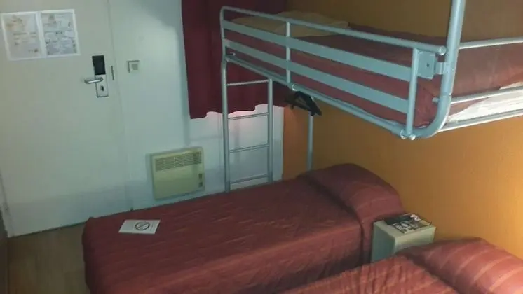 Standard Oda, 3 Tek Kişilik Yatak