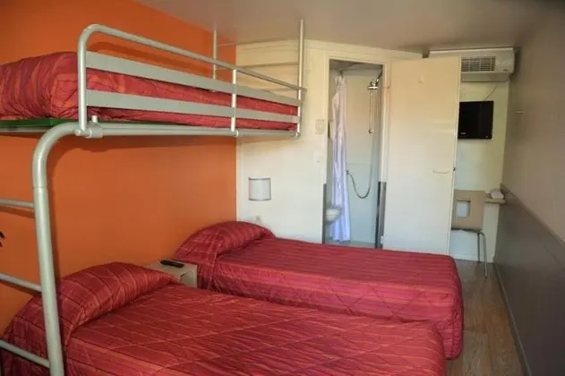 Standard Oda, 3 Tek Kişilik Yatak