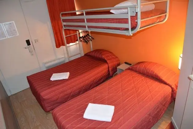 Standard Oda, 3 Tek Kişilik Yatak