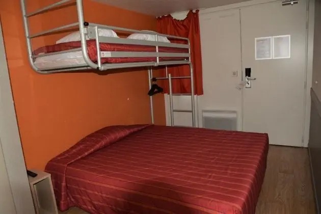 Standard Oda, Birden Çok Yatak (1 Double and 1 Single bed)