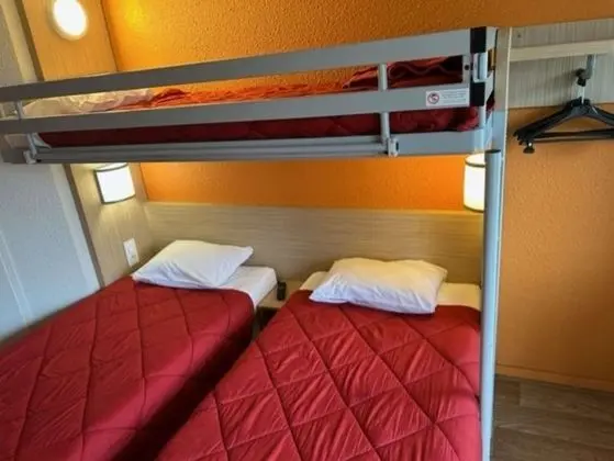 Standard Oda, 3 Tek Kişilik Yatak
