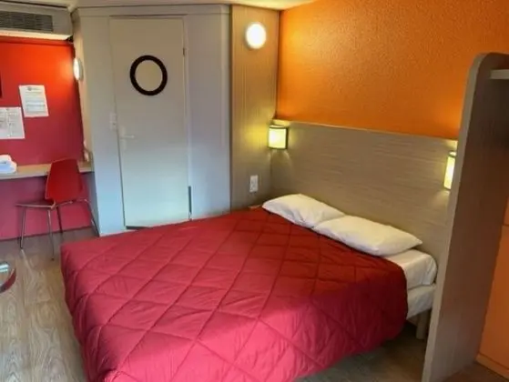 Standard Oda, Birden Çok Yatak (1 Double and 1 Single bed)