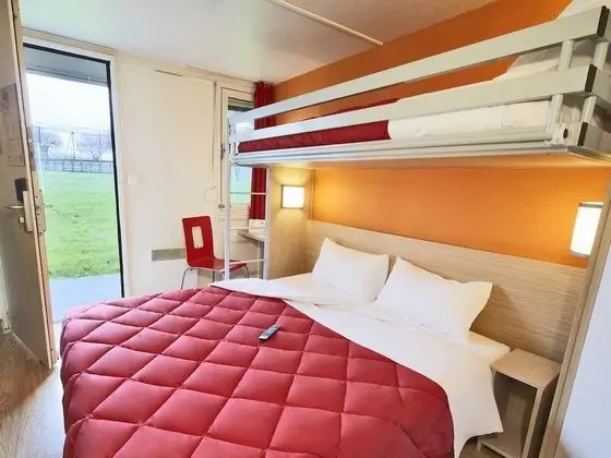 Standard Oda, Birden Çok Yatak (1 Double and 1 Single bed)