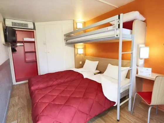 Standard Oda, Birden Çok Yatak (1 Double and 1 Single bed)