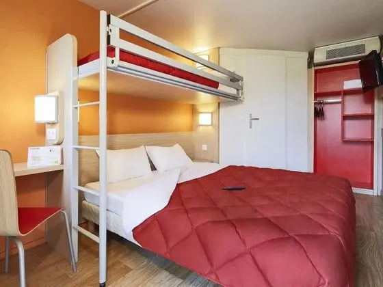 Standard Oda, Birden Çok Yatak (1 Double and 1 Single bed)