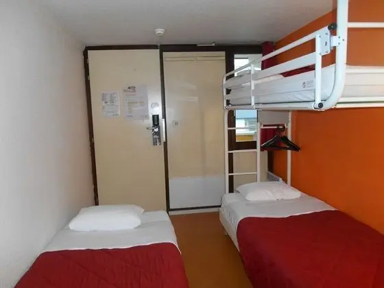 Standard Oda, 3 Tek Kişilik Yatak