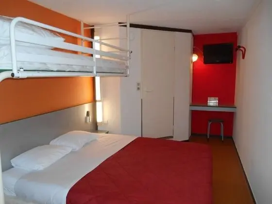 Standard Oda, Birden Çok Yatak (1 Double and 1 Single bed)