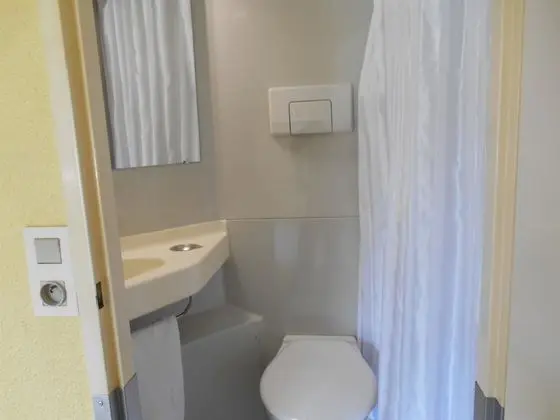 Standard Oda, Birden Çok Yatak (1 Double and 1 Single bed)