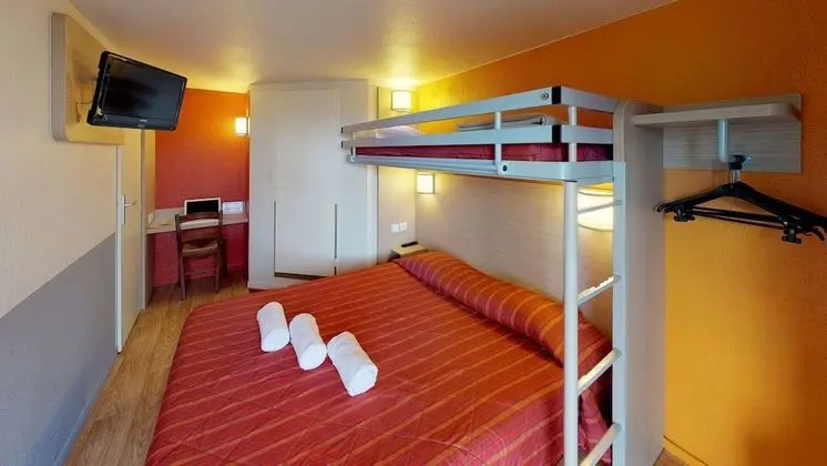 Standard Oda, Birden Çok Yatak (1 Double and 1 Single bed)