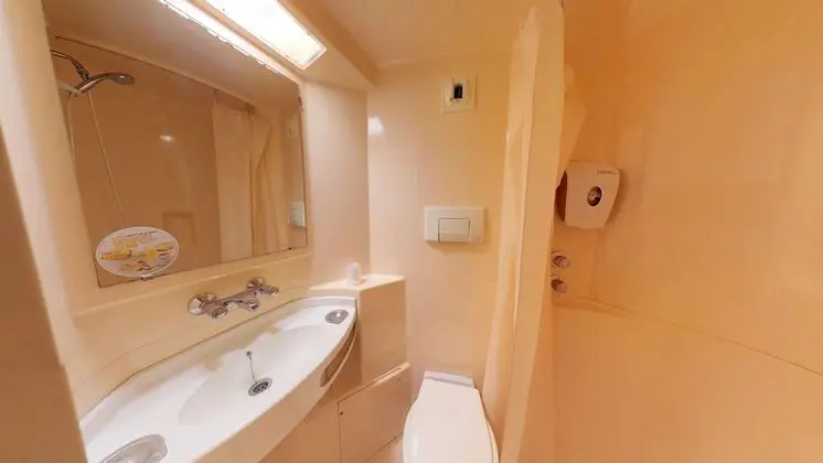 Standard Oda, Birden Çok Yatak (1 Double and 1 Single bed)