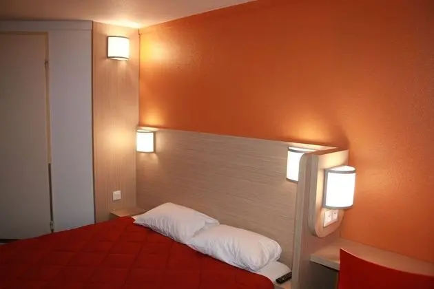 Standard Oda, Birden Çok Yatak (1 Double and 1 Single bed)