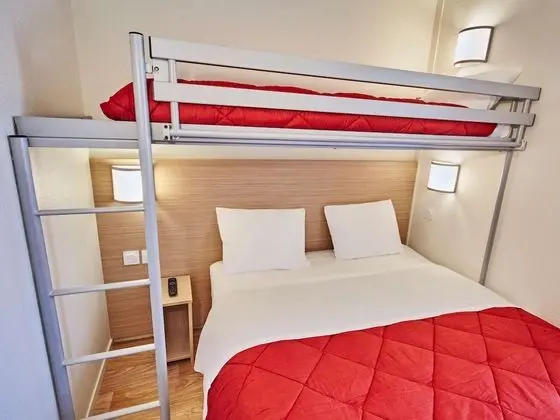 Standard Oda, Birden Çok Yatak (1 Double and 1 Single bed)