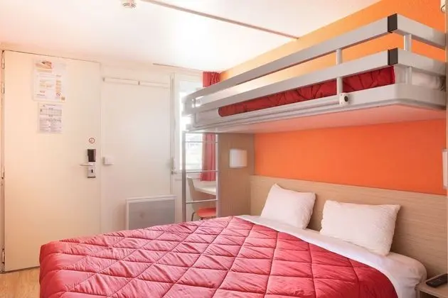 Standard Oda, Birden Çok Yatak (1 Double and 1 Single bed)