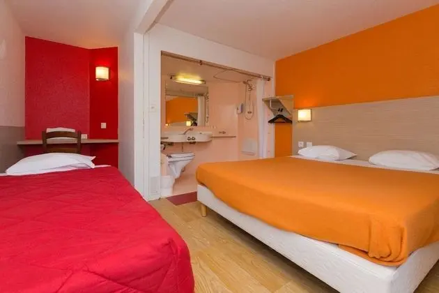 Standard Oda, Birden Çok Yatak (1 Double and 1 Single bed)