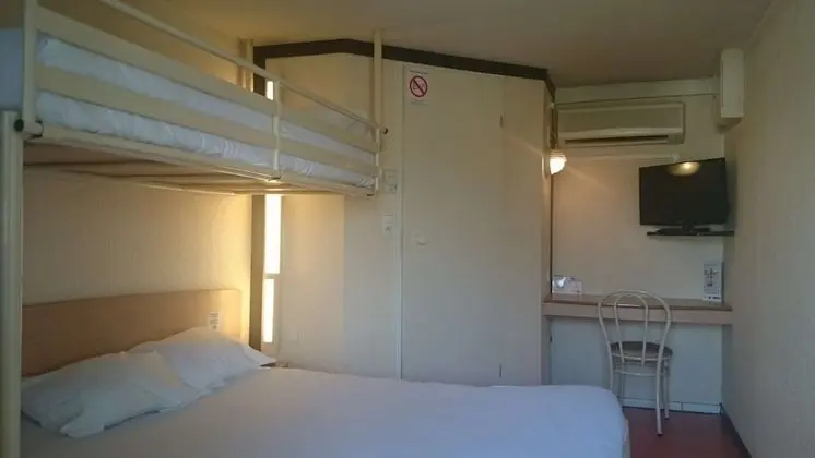 Standard Oda, Birden Çok Yatak (1 Double and 1 Single bed)