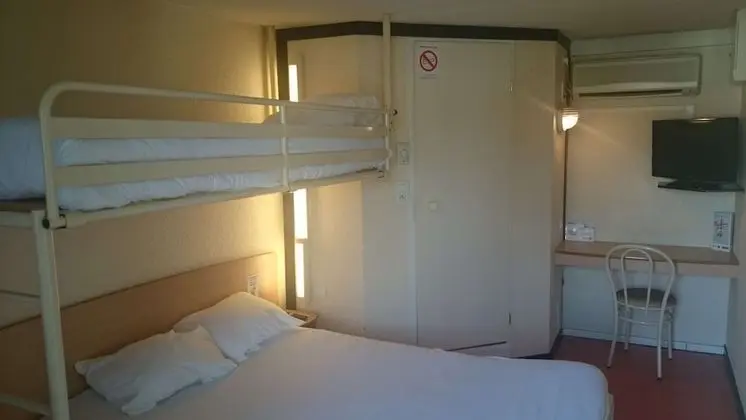 Standard Oda, Birden Çok Yatak (1 Double and 1 Single bed)