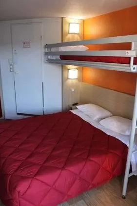 Standard Oda, Birden Çok Yatak (1 Double and 1 Single bed)