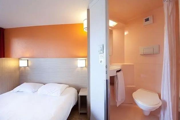 Standard Oda, Birden Çok Yatak (1 Double and 1 Single bed)