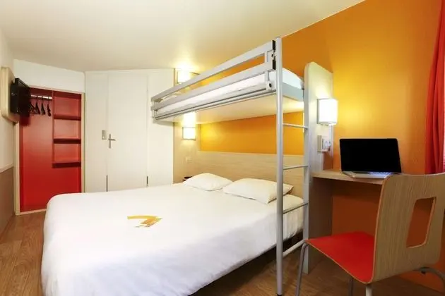 Standard Oda, Birden Çok Yatak (1 Double and 1 Single bed)