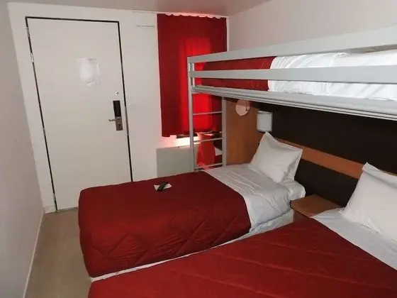 Standard Oda, 3 Tek Kişilik Yatak
