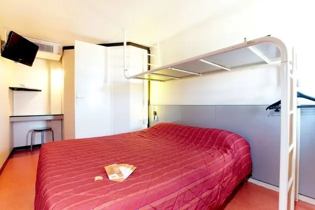 Standard Oda, Birden Çok Yatak (1 Double and 1 Single bed)