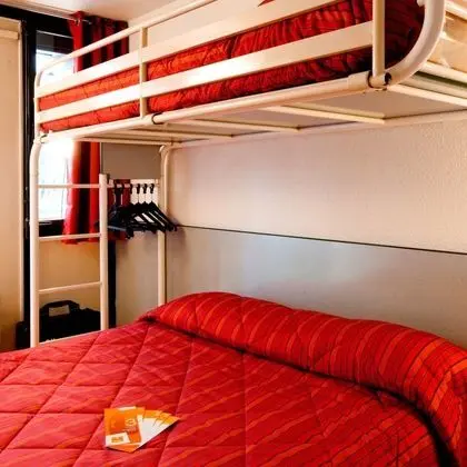 Standard Oda, Birden Çok Yatak (1 Double and 1 Single bed)